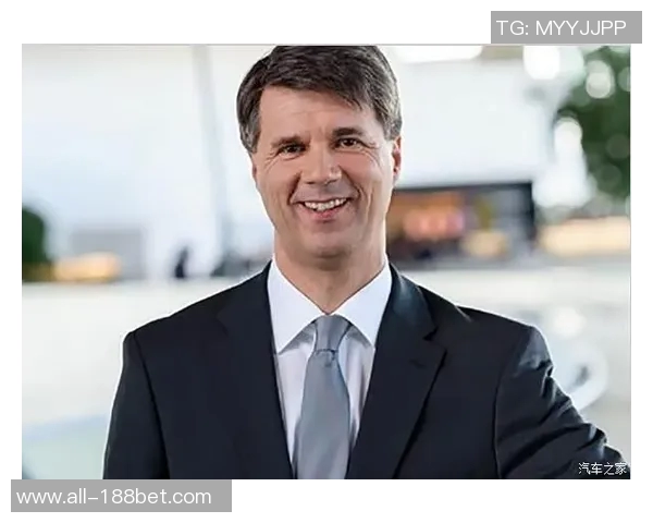 尤文图斯即将官宣科莫利担任新任CEO的消息引发关注