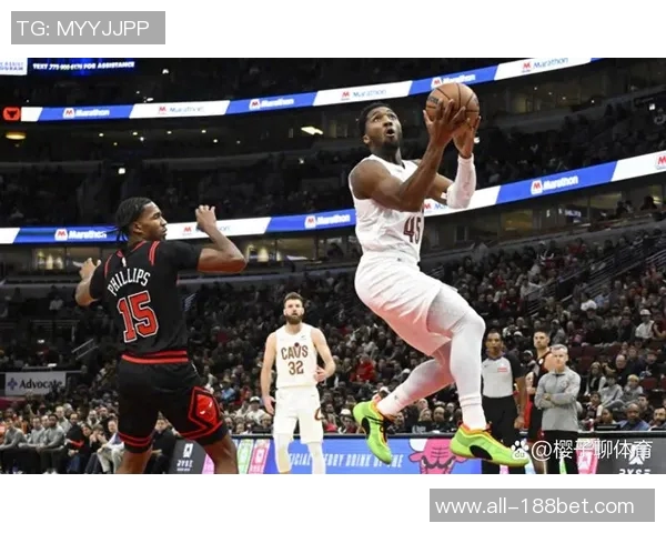 文班亚马称赞卡斯尔哈珀潜力巨大未来将成为联盟强劲对手