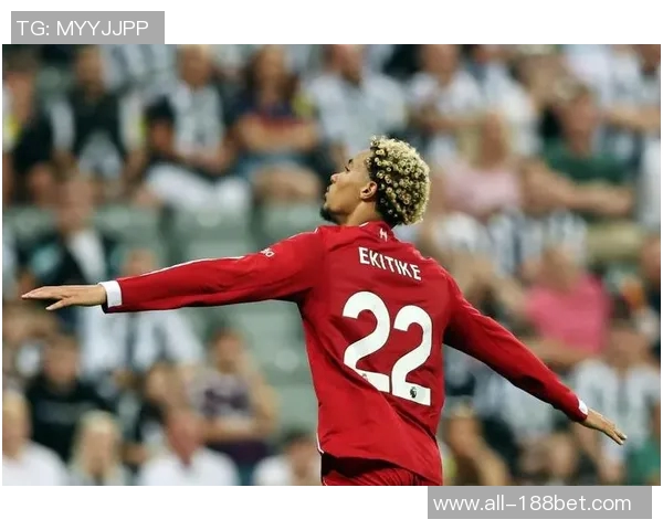 埃基蒂克为适应英超强度增加健身房锻炼时间显著提升体能